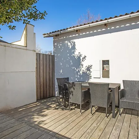 Prázdninový dům In With Wifi